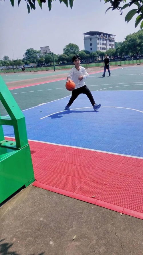 贝克汉姆女儿照片背后，小七穿搭美学与明星子女成长摄影全解析