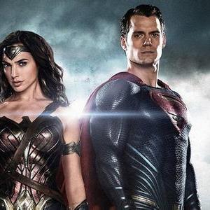 超人大战蝙蝠侠票房解密，3.3亿成本为何只赚8.7亿？