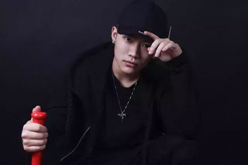 飞儿阿沁创作密码,揭秘华语摇滚黄金时代的编曲实战方法论 飞儿阿沁创作密码,揭秘华语摇滚黄金时代的编曲实战方法论