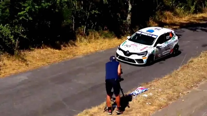 森林发夹弯总撞墙？2025职业车手都在用的3个反直觉过弯技巧