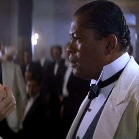 车主怒斥:追尾事故后车自放音乐,揭秘新式“挑衅”行为 车主怒斥:追尾事故后车自放音乐,揭秘新式“挑衅”行为