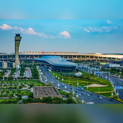 地铁通勤也能踢世界杯？2025马上踢足球手游隐藏机制全拆解