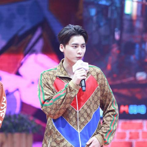 周杰伦新专辑超过12首歌 调侃“是不是有点多了” 周杰伦新专辑超过12首歌 调侃“是不是有点多了”