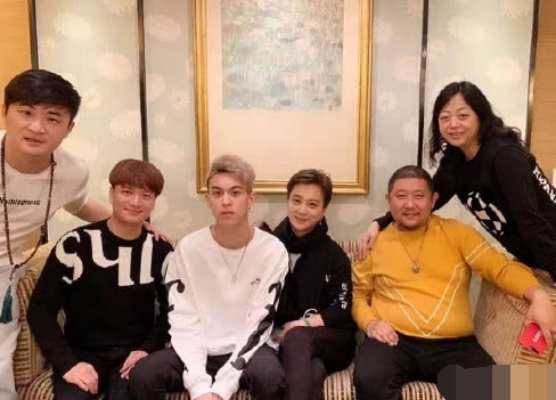 李玲玉儿子杰西现状大揭秘,混血星二代如何打破资源诅咒? 李玲玉儿子杰西现状大揭秘,混血星二代如何打破资源诅咒?