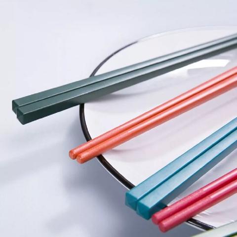 《合金装备》与《彩虹六号》联动时间线设定背景公布