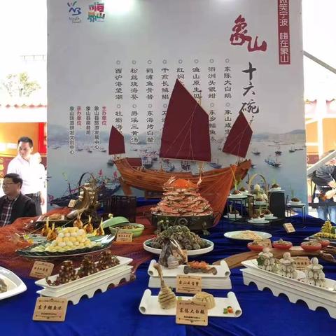 活动现场Dua Lipa一袭透明礼服惊艳亮相，瞬间引爆全场！