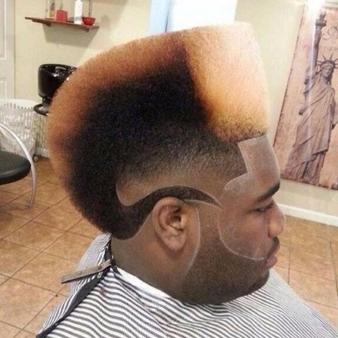 变形金刚男主打人被捕有后续！此前嚣张如今发帖求饶态度大转变