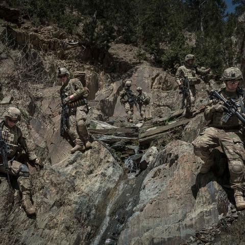 探寻暗黑2成真神之作奥秘,相较暗黑4强在哪的五个要点 探寻暗黑2成真神之作奥秘,相较暗黑4强在哪的五个要点