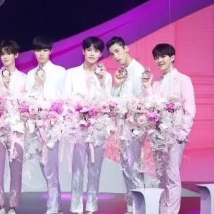 李冰冰NPC实时位置与交互机制