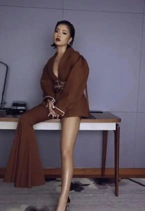 被波多野结衣新图美到！俯视角独特观感，谁看了不说赞