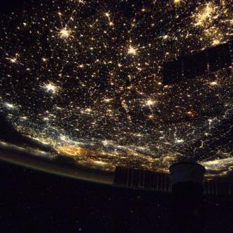 中国春节万家灯火被美宇航员从太空俯瞰，网友直呼，这是宇宙级浪漫！