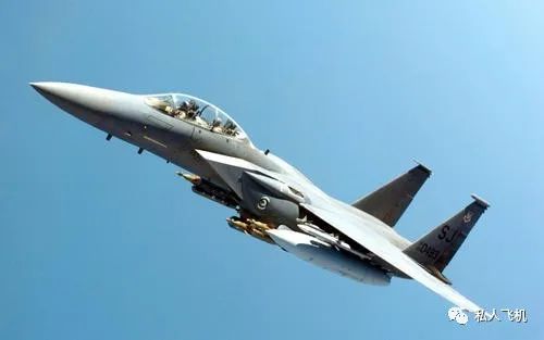 战机世界2025版本答案，这5个机动让你胜率翻倍