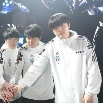 T1遭让二追三，LCK杯票价暴跌，Faker缺席让黄牛欲哭无泪