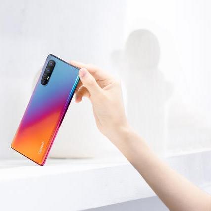 小米 17 Ultra 海外版电池配置与国行有别，差异究竟在哪？