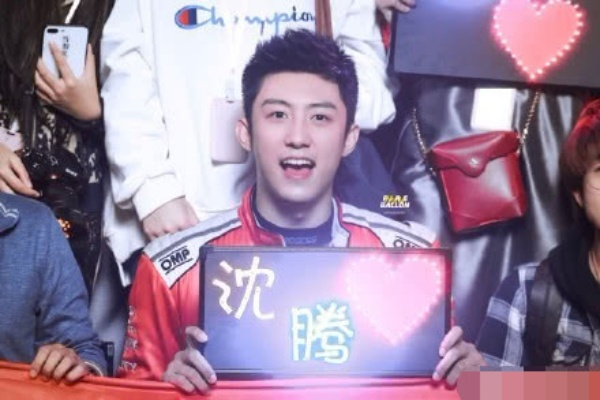 黄景瑜幽默回应,韩寒透露飞驰人生将拍第四部引关注 黄景瑜幽默回应,韩寒透露飞驰人生将拍第四部引关注