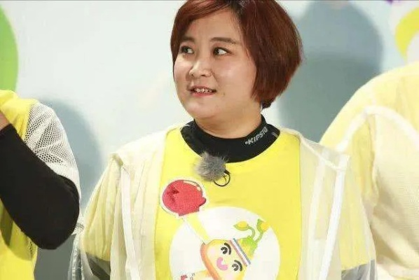 贾玲109.2斤减重真相揭秘，2025年可复制的明星瘦身方案实测