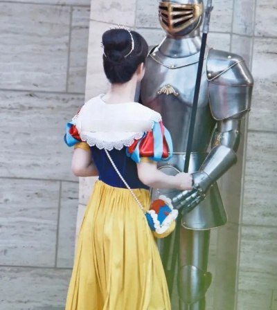 惊艳！白雪公主游戏新实机曝光，白色束腰绝美背影太吸睛