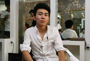 机器人女友即将实现，高开衩旗袍方便下劈动态图揭秘