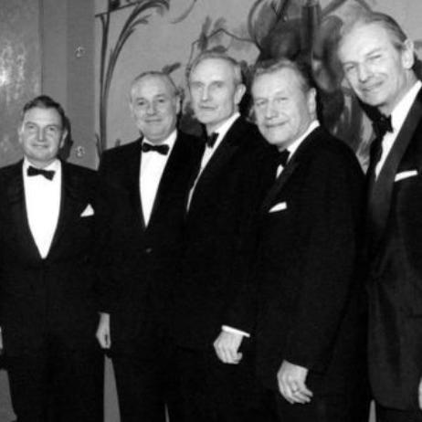 比尔盖茨为爱泼斯坦事件致歉，坦承曾与两名俄罗斯女性有出轨行为