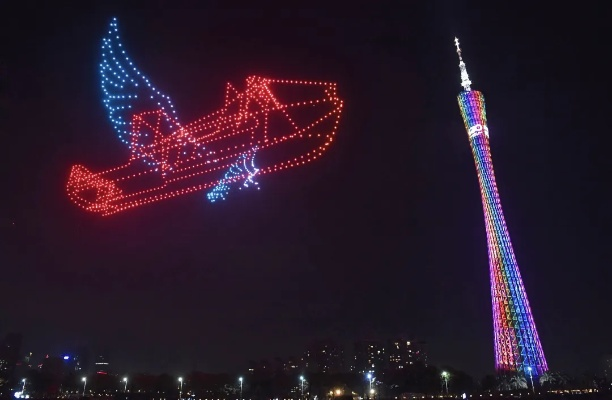 回顾星际猎人广州塔无人机大秀，盘古舰船空降高能时刻！