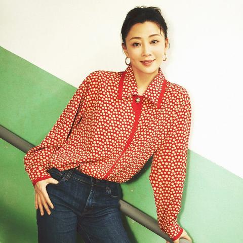 男演员点赞"和刘晓庆吻戏是工伤"?剧组辟谣:蹭热度的 男演员点赞"和刘晓庆吻戏是工伤"?剧组辟谣:蹭热度的