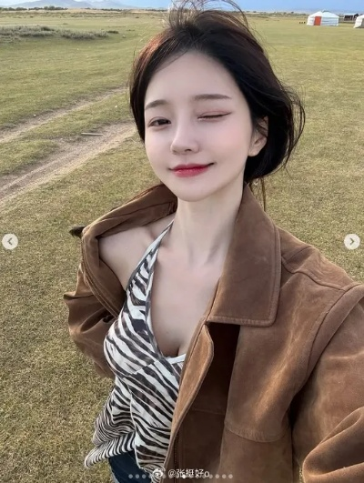 韩版完蛋美女女主最新照片曝光，快来一睹风采！