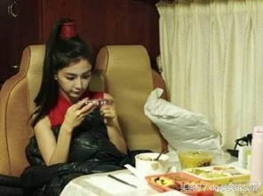 揭秘夜王幕后，众女星竟在片场打盹睡觉！