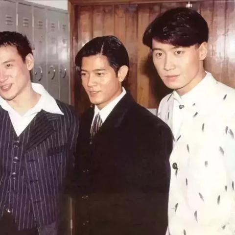 饿狼传说3出招表终极指南，双线系统实战技巧与隐藏必杀技毫秒级拆解