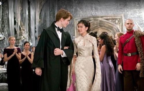 哈利波特秋张梁佩诗新剧演邪恶继母，最新近照曝光！