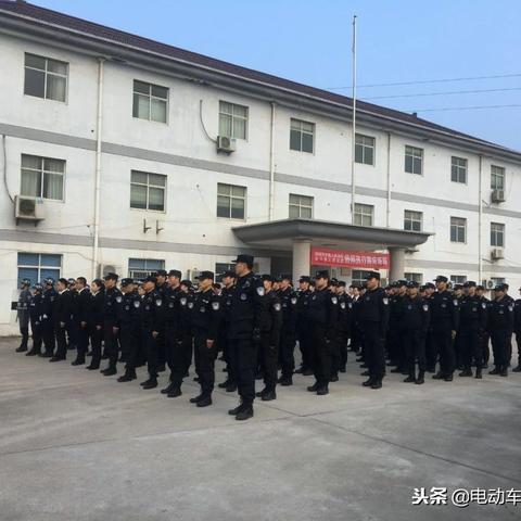 3年未还租的电动车欠款两万，小伙父亲无奈报警解决难题