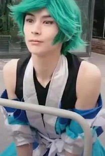 《羊蹄山》女主COS浪人杰洛特 配音老哥情绪价值拉满 《羊蹄山》女主COS浪人杰洛特 配音老哥情绪价值拉满