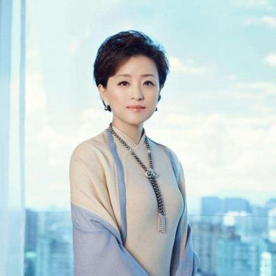 LPL美女主持十月紧急辟谣与ELK恋情,玩家直呼切割速度太快! LPL美女主持十月紧急辟谣与ELK恋情,玩家直呼切割速度太快!