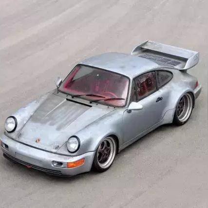 生化危机9玩家吐槽里昂开废保时捷，保时捷官方回应引关注