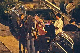 兔兔秘密花园2，为逛夜店变卖家产拿生活费，这孝顺让人咋舌！