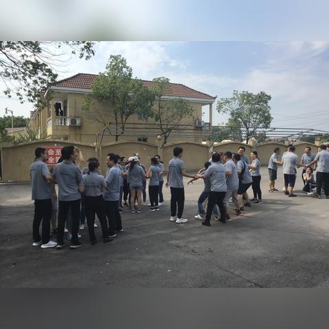 2026年团建破冰游戏新趋势,这7个高互动小游戏让气氛瞬间爆棚 2026年团建破冰游戏新趋势,这7个高互动小游戏让气氛瞬间爆棚