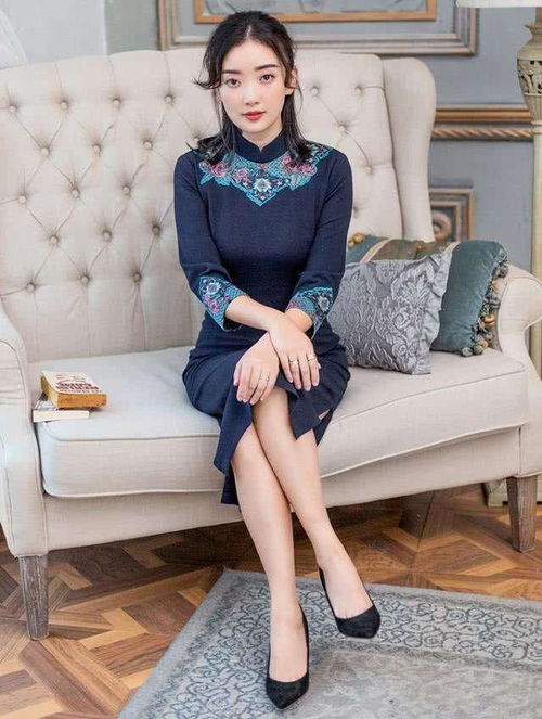 33岁长相幼态女子被误认小学生，钱比你重要动态图引关注