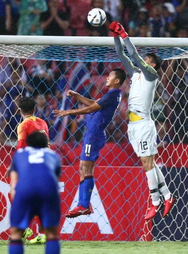 坚若磐石镇守后防，“足球皇帝”决胜千里！