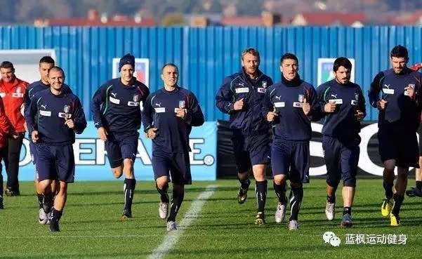 惊讶!原来球队经理热身背后藏着这些不为人知的事儿! 惊讶!原来球队经理热身背后藏着这些不为人知的事儿!