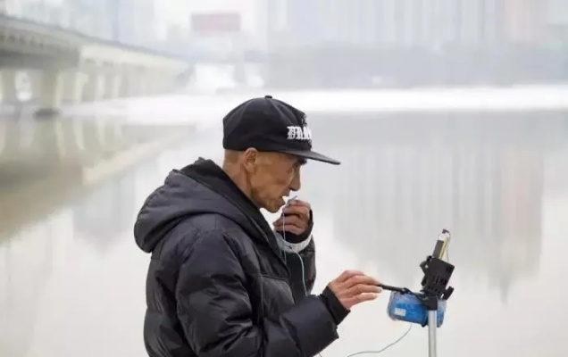 惊！60岁大爷大妈加入养龙虾热潮，官方预警，易致网络攻击和信息泄露