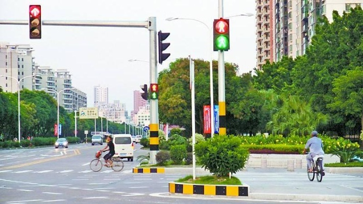 2026独家拆解，红绿灯的黄复播背后，网红复出真的可行吗？