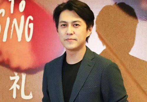 婚变后郑中基首次公开现身，满脸笑容似未受婚变风波影响