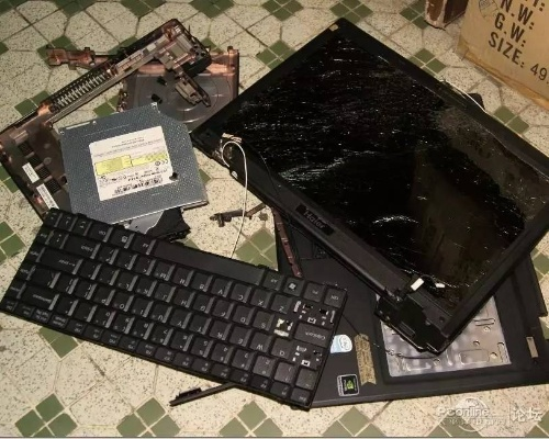 明知伴侣精神疾病仍要结婚 外网老哥电脑遭暴砸