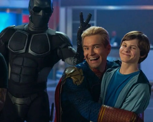 黑袍纠察队前传剧杀青！兵男新造型亮相，祖国人庆贺开启新篇