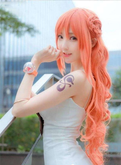 为艺术献身!《海贼王》真人版娜美演员冬天坚持穿迷你裙拍戏 为艺术献身!《海贼王》真人版娜美演员冬天坚持穿迷你裙拍戏