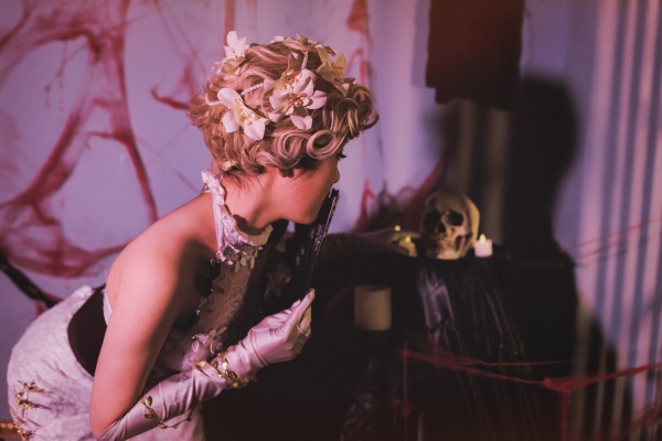 满足你对零，红蝶 重制版的cosplay瘾！洋装短裙姐妹花惊艳来袭