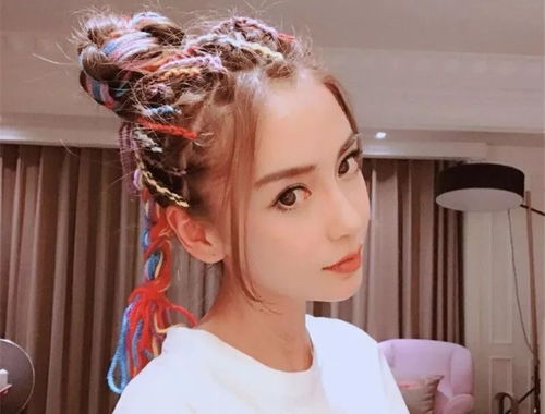 抖音第一蒂法，日常造型贵气尽显，魅力轻松拿捏！