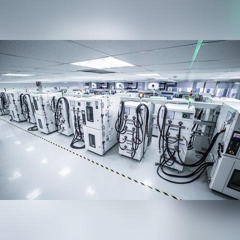 院士提醒，当下电动车已不错，固态电池近期别入手