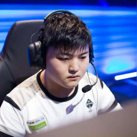 Uzi泪目瞬间,揭秘电竞选手赛场崩溃的3大核心原因 Uzi泪目瞬间,揭秘电竞选手赛场崩溃的3大核心原因