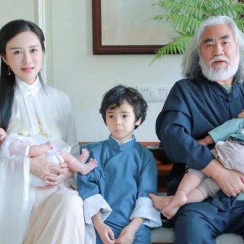 张纪中妻子杜星霖回应生5胎:凡事皆有可能 张纪中妻子杜星霖回应生5胎:凡事皆有可能