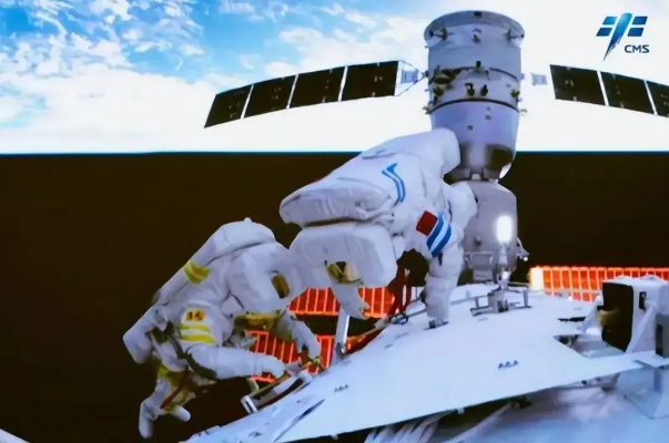 神舟十二号撤离空间站全过程揭秘，两圈快速返回技术如何改变载人航天游戏规则？